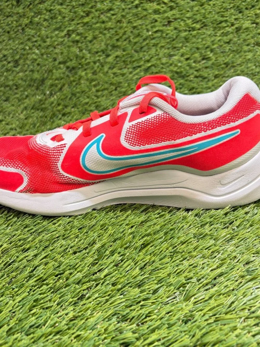 Nike Cosmic Runner Boys Size 7Y Crimson White Athletic Running Shoes Sneakers‎